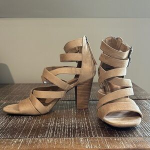 Universal Thread ~ Strappy Block Heeled Sandal ~ Tan ~ 8